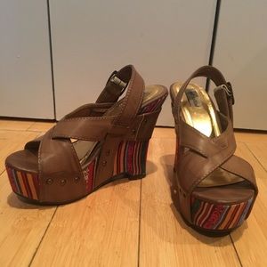 Multi color wedges